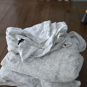 Queen Green Leaf Sheet Set